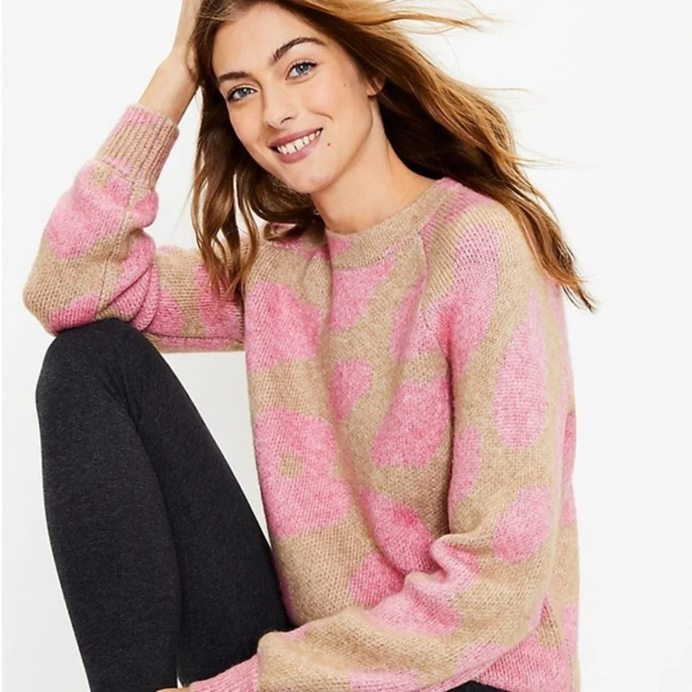 Lou & Grey Crewneck Leopard Print Knit Sweater Womens XS Pink Brown - Picture 1 of 8